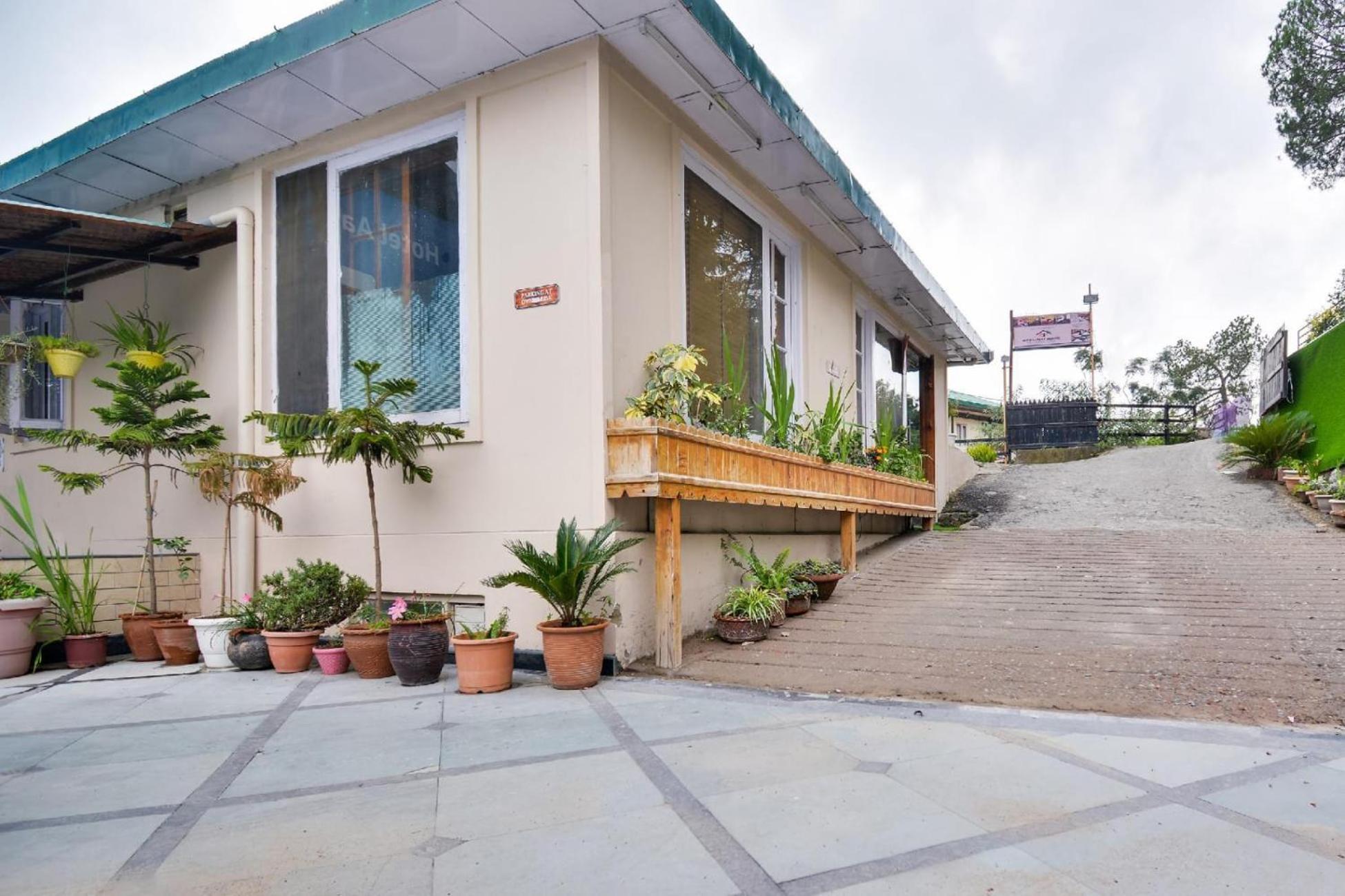 Hotel Aangan Regency Shimla Esterno foto