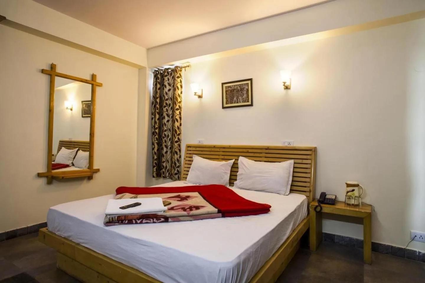 Hotel Aangan Regency Shimla Esterno foto