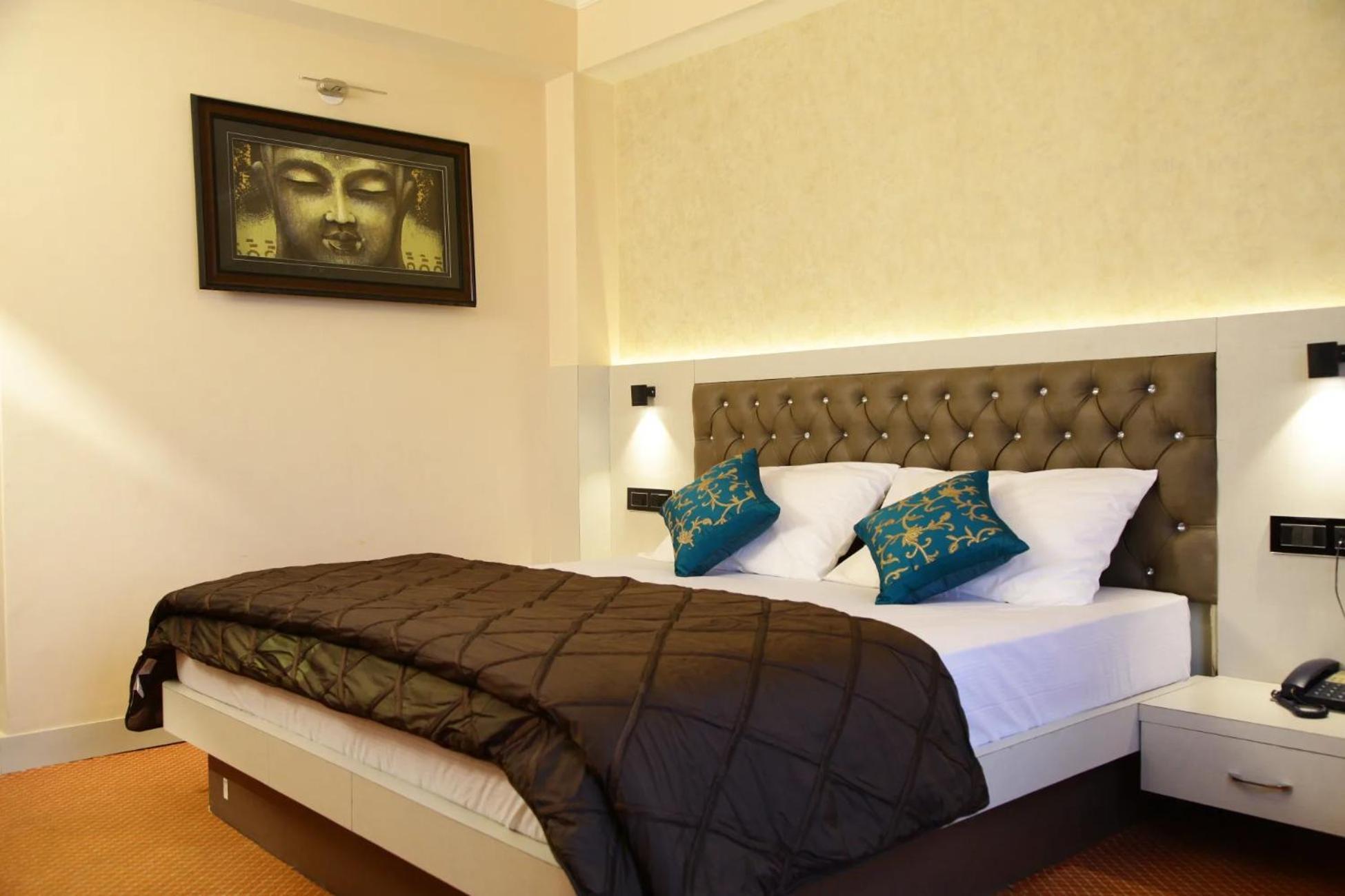 Hotel Aangan Regency Shimla Esterno foto