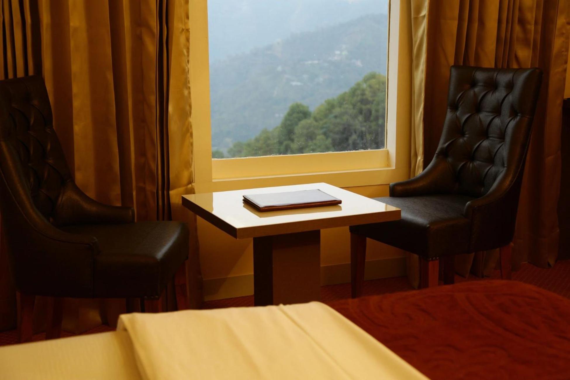 Hotel Aangan Regency Shimla Esterno foto